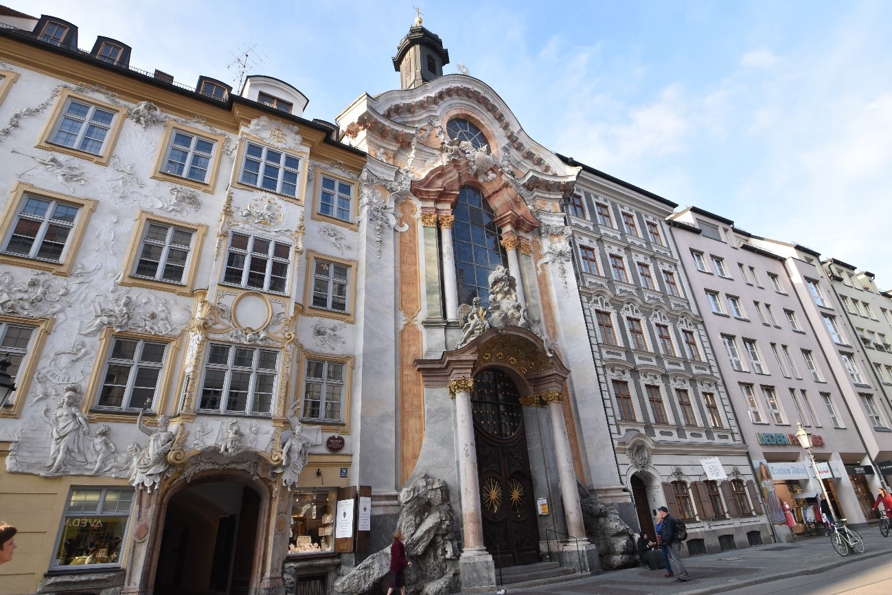 豪華絢爛 ミュンヘンの隠れ家的スポット バロック様式の最高傑作 アザム教会 をご紹介 Travel Plus