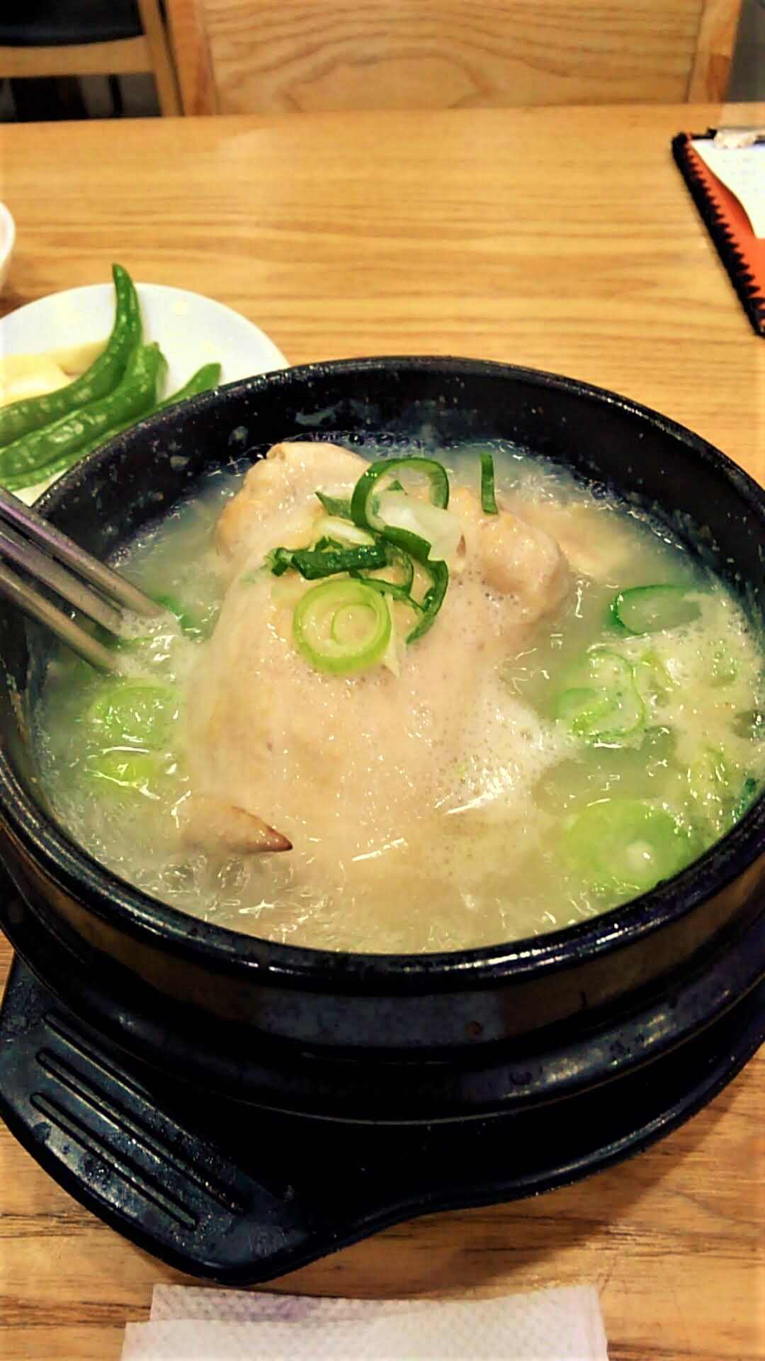 鶏料理は専門店で食べるべし 韓国 ソウルのサムゲタン タッカンマリ Travel Plus